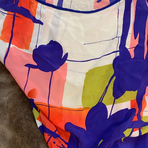 Mini Dress - Picture 4 of 8